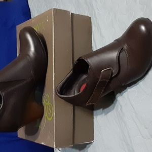 Lassen Leather Booties
